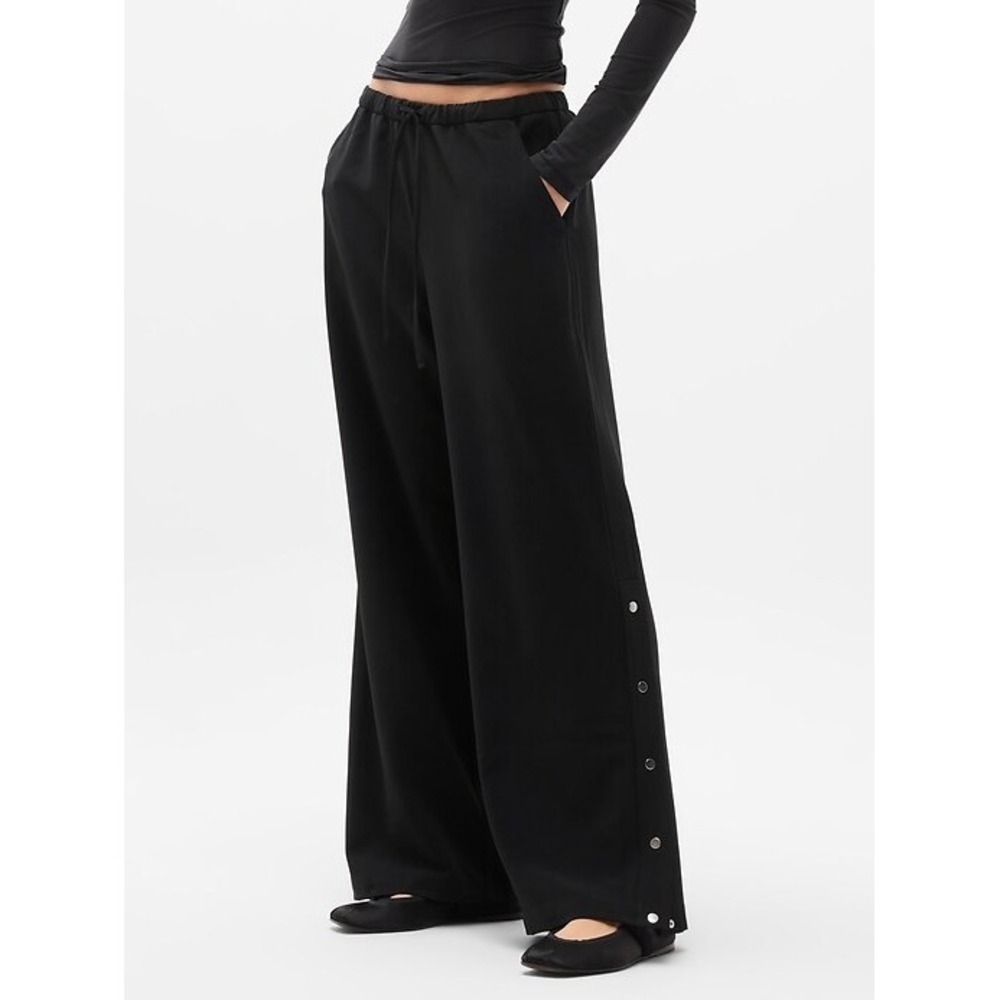Athleisure Athleta Womens Large Wide Leg Pants Black Snap Button Hem Drawstring
